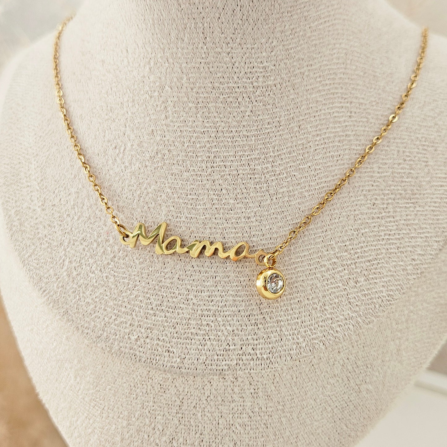 "Mamá" Necklace