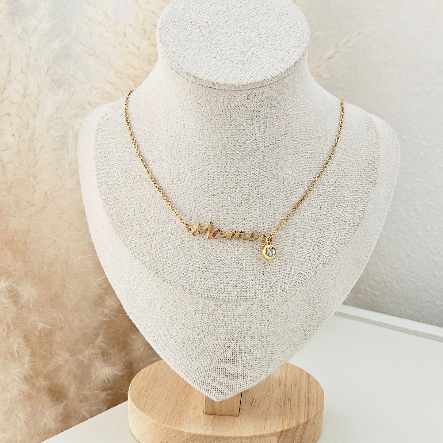 "Mamá" Necklace