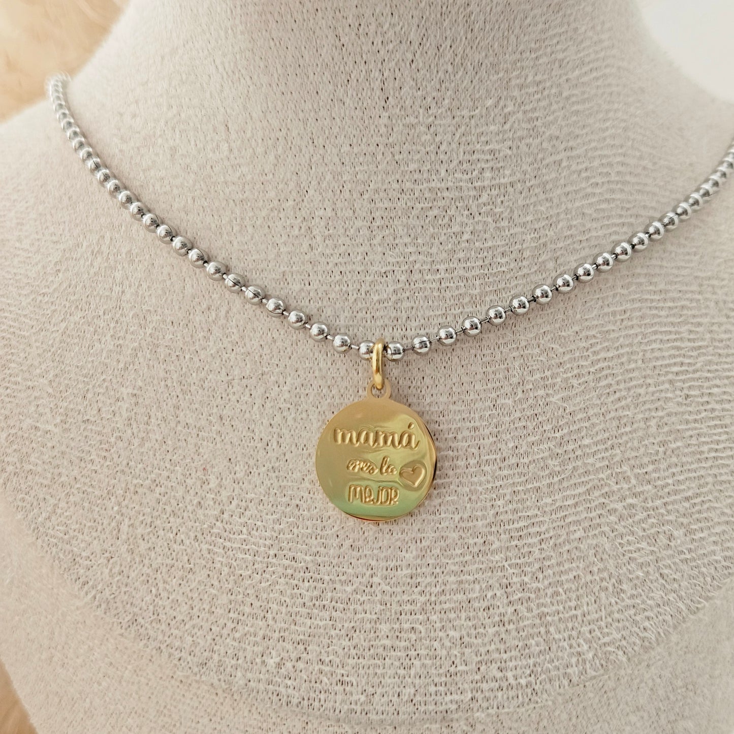 "Mamá eres la mejor" Necklace
